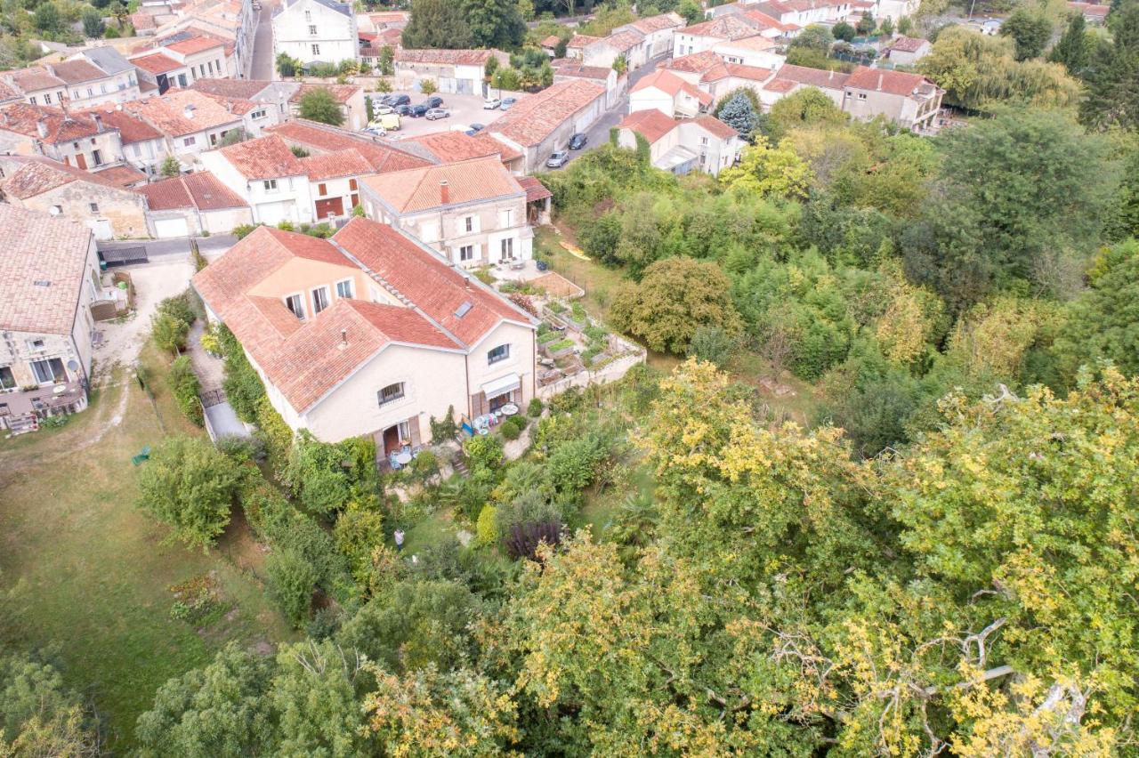 Chambre D'Hotes La Grenade Bleue Pons Kültér fotó